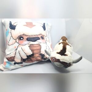 Avatar APPA Flying 6-Legged Bison 18" Plush and 18" Square Velvet Pillow Case